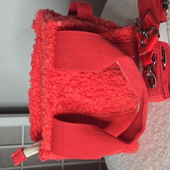 Urban Outfitters Red Textured Bag - Picture 5 of 8